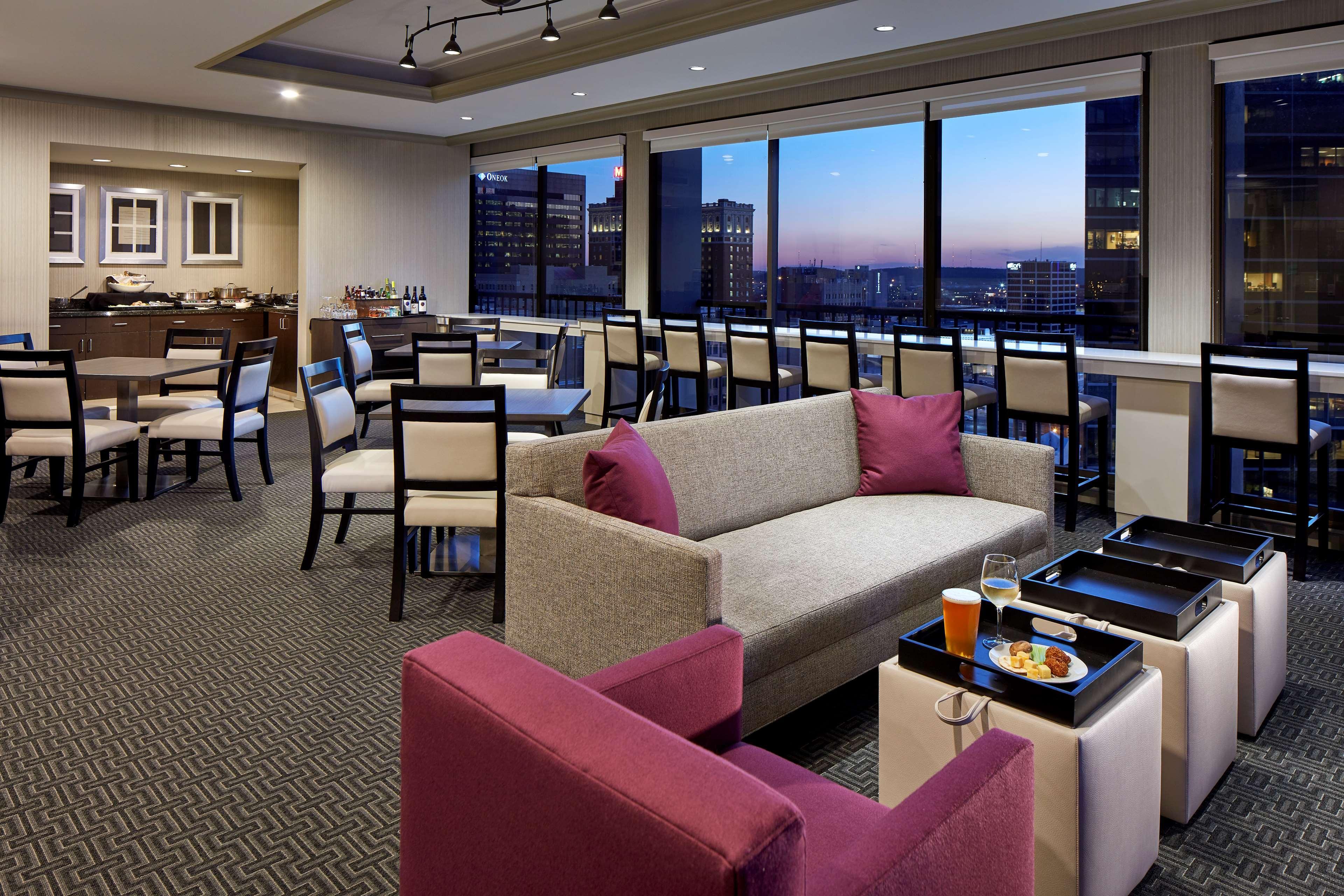 Hyatt Regency Tulsa Downtown Hotel Exterior foto